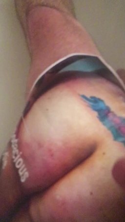 
	While the wife and sister are making breakfast I&rsquo;m cybering with a strangers wife as she has me cumin&nbsp;
