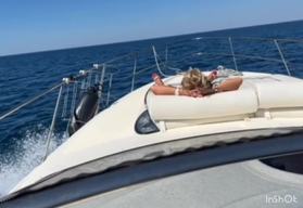 
	L&#39;Effront&eacute;....profitez de la vie avant que la vie profite de vous.....en ce d&eacute;but d&#39;Octobre Rose....pensez y.....nous reste une place a bord.....arfffff
