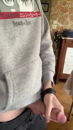 
	T'as envie de m'avoir dans la cuisine ? Je te donne mon meilleur ! T'es une femme de 30 ans plus et t'aime t'approprier les affaires de tes copines ? PV !
